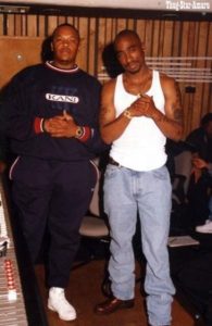 Tupac e Dr. Dre in sala di registrazione