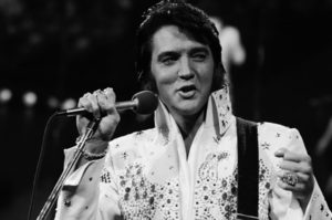 Elvis Presley, padre e re del Rock.