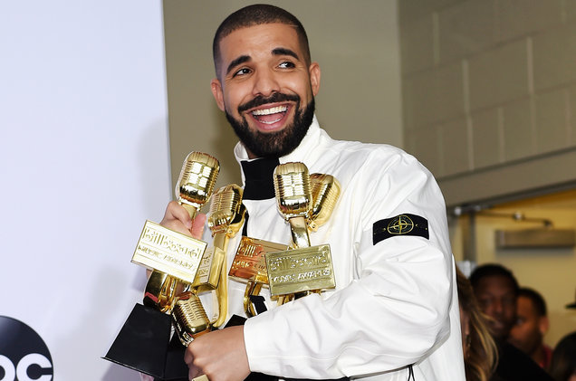 Billboard Music Awards: record di premi per Drake